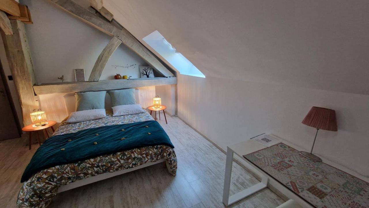 Domaine Le Puits Du Moulin Bed & Breakfast Comberjon Exterior foto